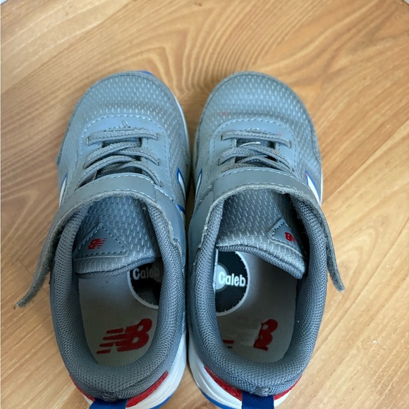 New Balance Gray and Red Kids Sneakers - Picture 4 of 7